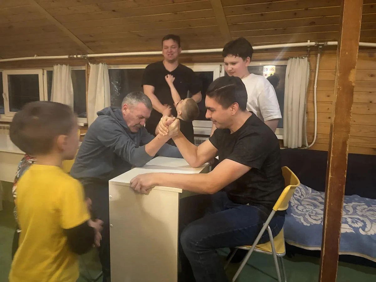 Участники дружеской встречи